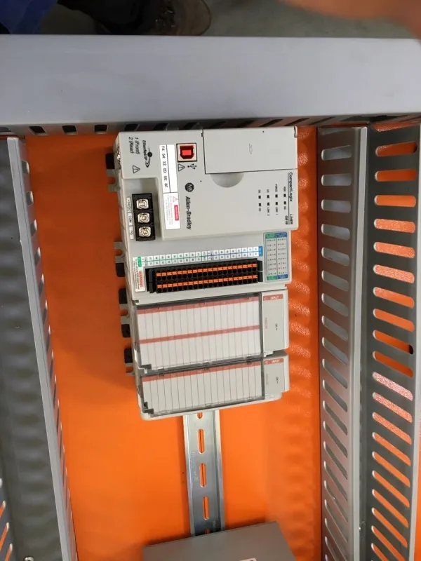 construção rede elétrica industrial