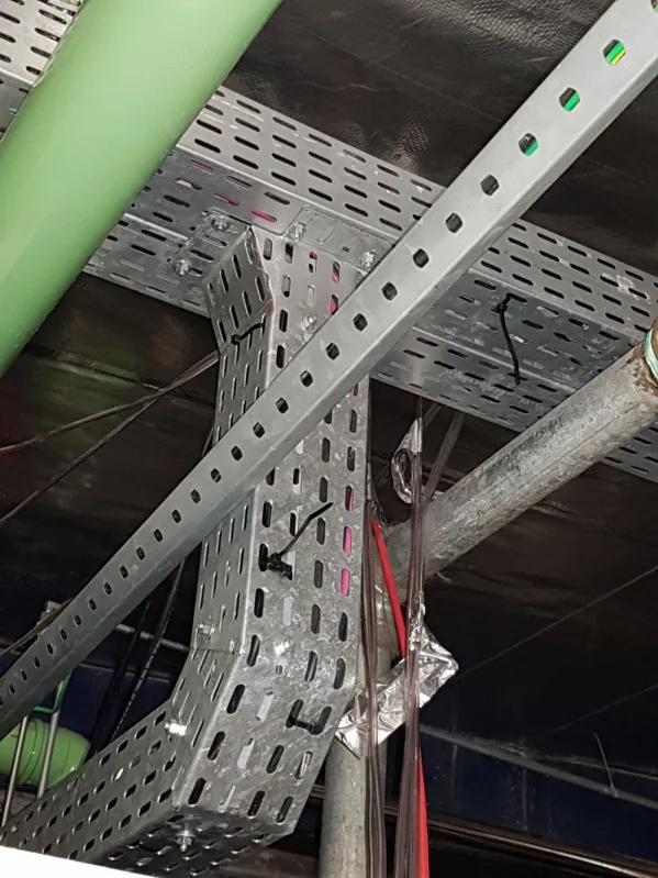 Montagem de Eletrocalha para Construtoras